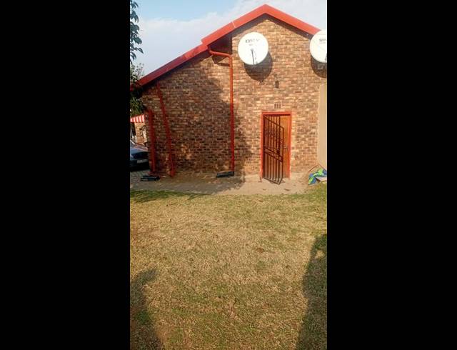 4 BEDROOM HOUSE FOR SALE IN BIRCHLEIGH NORTH